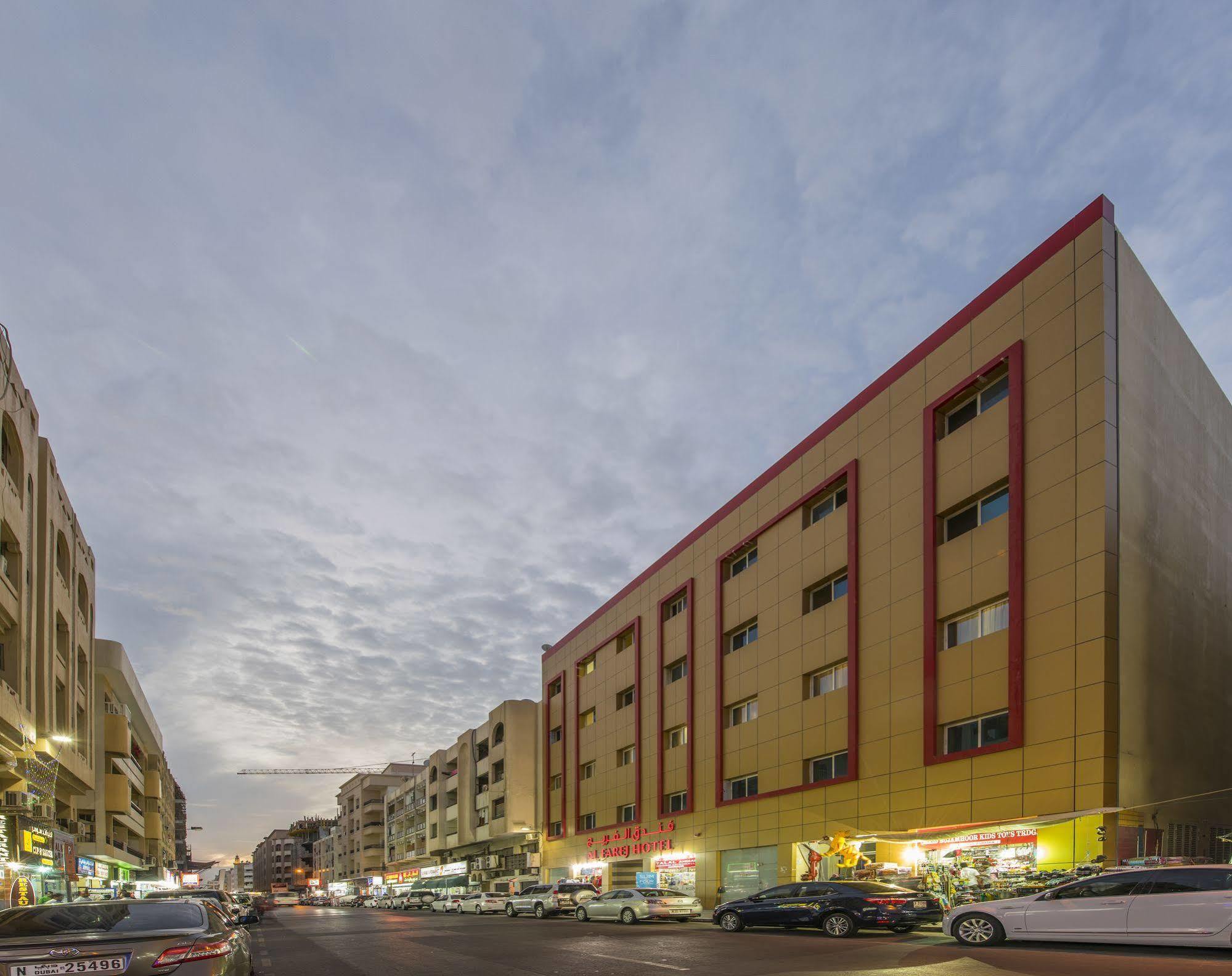 Royal Tulip Hotel LLC Dubai Exterior foto